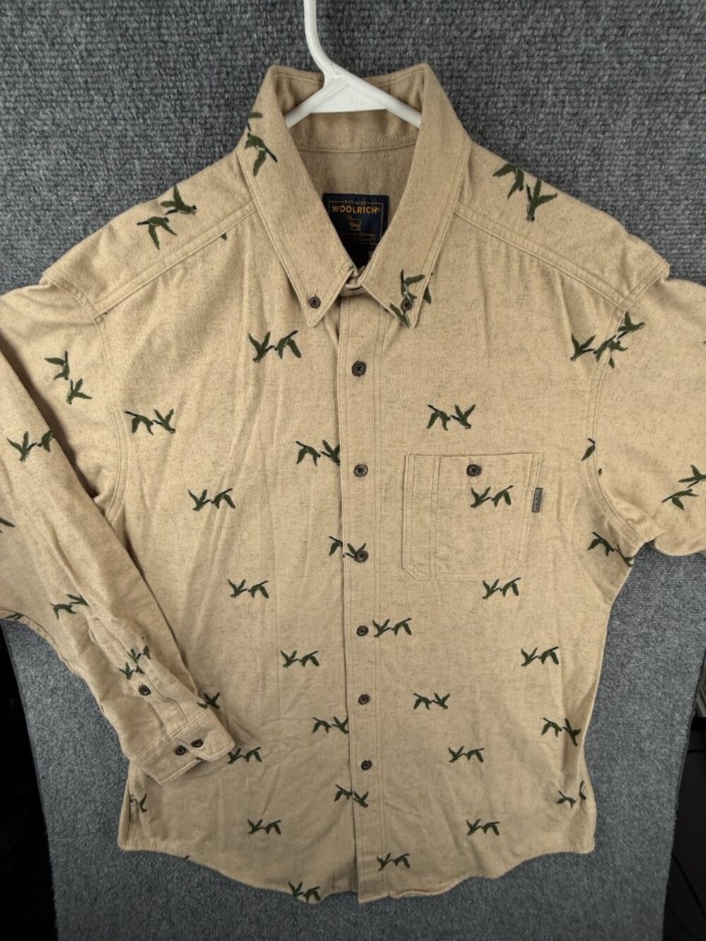 NWOT Woolrich Flannel Shirt Duck Print Soft Beige Large Men Button Up Outdoors
